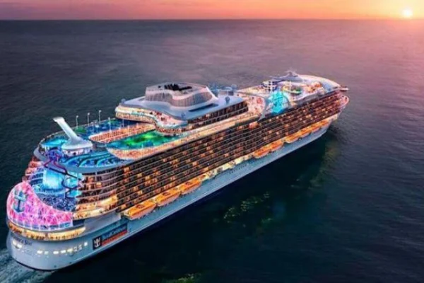 ¡El 2023 inicia rompiendo récord! Puertos Amber Cove y Taino Bay reciben más de 8 mil pasajeros