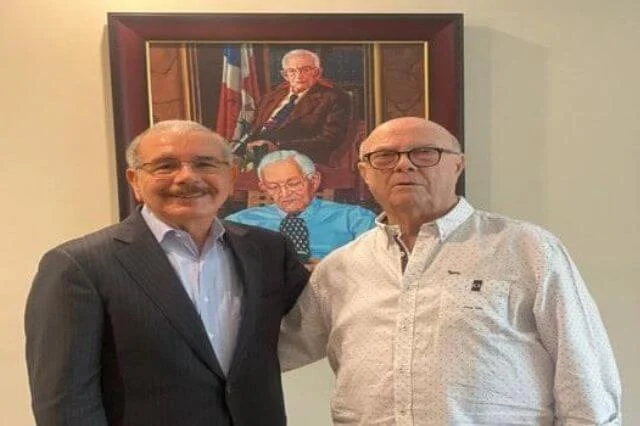 Hipólito Mejía visita a Danilo Medina por motivo a Año Nuevo