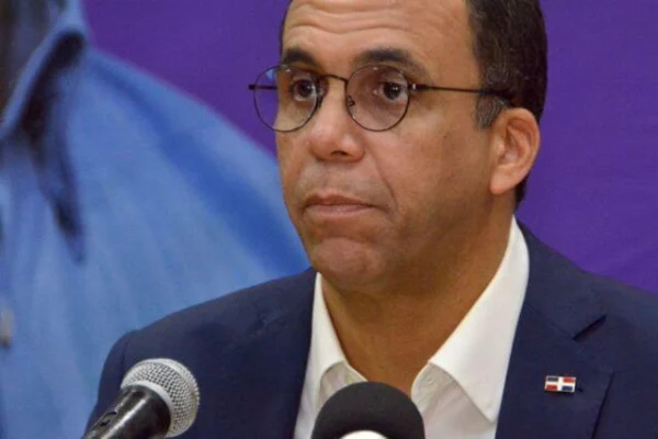 Andrés Navarro cree visita de Hipólito a Danilo debería ser un ejemplo para los que ejercen política