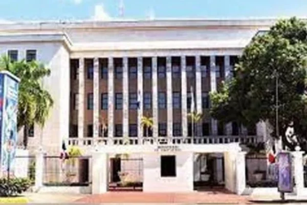 Educación se queja de asamblea de la ADP en el día de reinicio a clases: “¿Cómo avanza la escuela?”