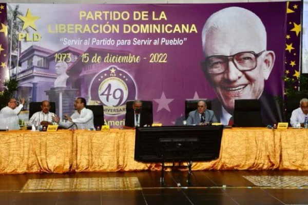 El Comité Político del PLD estrena el año con su primera reunión; presentarán Comisión en Valores
