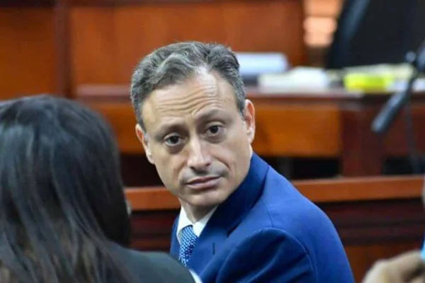 Abogados piden libertad de Jean Alain tras cumplirse medidas de coerción