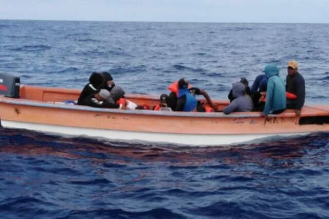 Rescatan 54 haitianos y un cubano abandonados en una isla de Puerto Rico