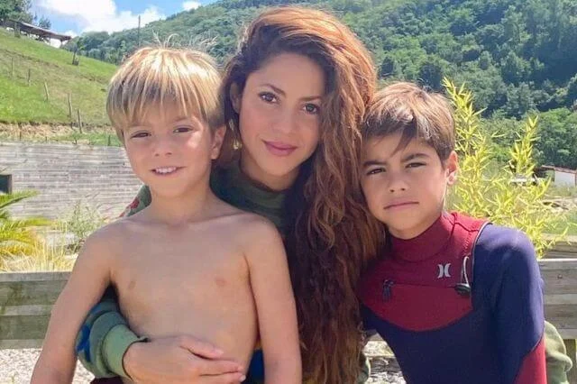 Hijos de Shakira y Piqué están siendo víctimas de ‘bullying’ tras canción, aseguran medios españoles
