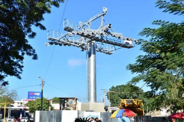 Comienzan a instalar pilotes para el teleférico de Santiago