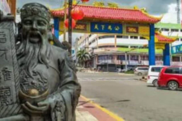 Comerciantes dominicanos piden frenar competencia desleal de tiendas chinas