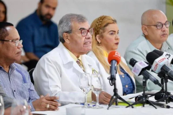 Médicos dan tregua de una semana a las ARS