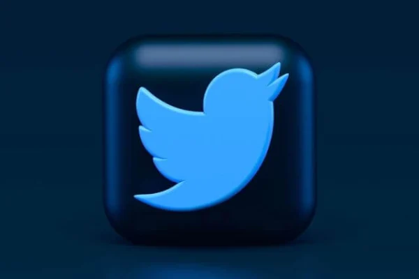 Twitter se convierte en la primera gran plataforma social en permitir anuncios de marihuana