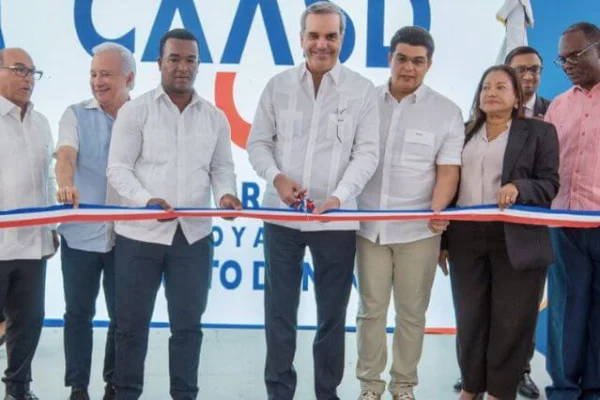 Gobierno inaugura saneamiento cañada superior a los RD$285 millones en Pantoja