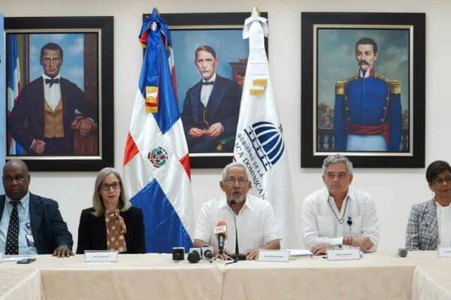 Ministro dice libros de texto elaborados por Minerd estarán disponibles para agosto