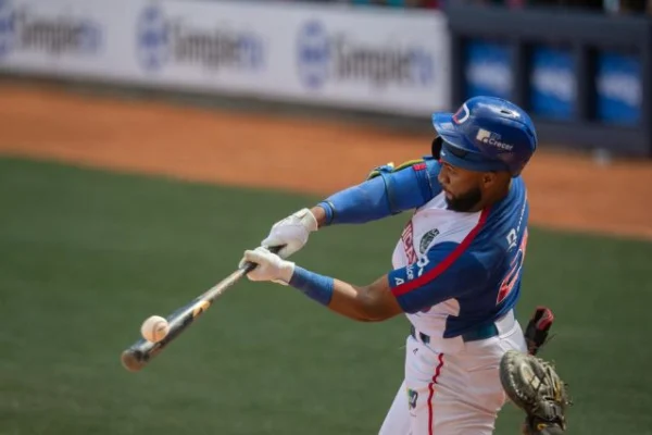 Dominicana gana por paliza a Panamá y se mete en la pelea por un cupo en la semifinal