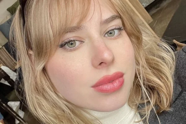 La influencer Noemí Farré dice que consiguió licencia de conducir por "linda"; Intrant responde