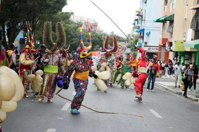 Suspenden próximo desfile carnaval de Santiago por muerte de niño
