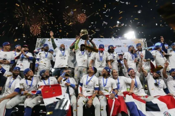 Abinader recibirá a los Tigres del Licey y entregará bandera al equipo que va al Clásico Mundial