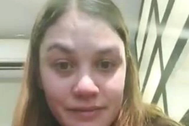 Joven denuncia que no puede operar en playa Maco; Turismo le responde que no tiene licencia