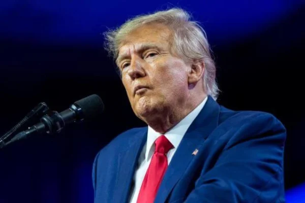 Trump publicará un libro con cartas privadas que le envíaban las celebridades