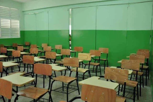Muere maestra y cuatro se intoxican por veneno para ratas en escuela de Azua