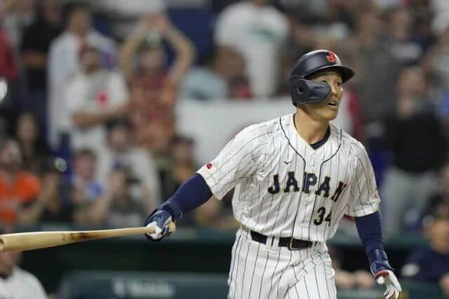 Masataka Yoshida, impone récord de empujadas en un Clásico Mundial de Béisbol