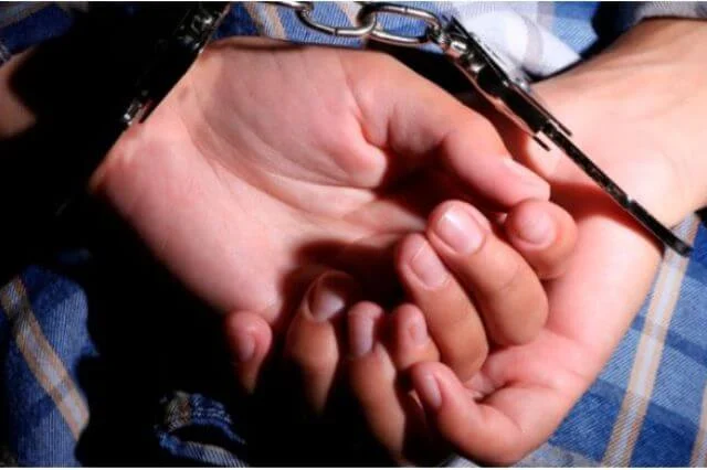 Policía Nacional apresa dos hombres que tenían a otro secuestrado en Gualey