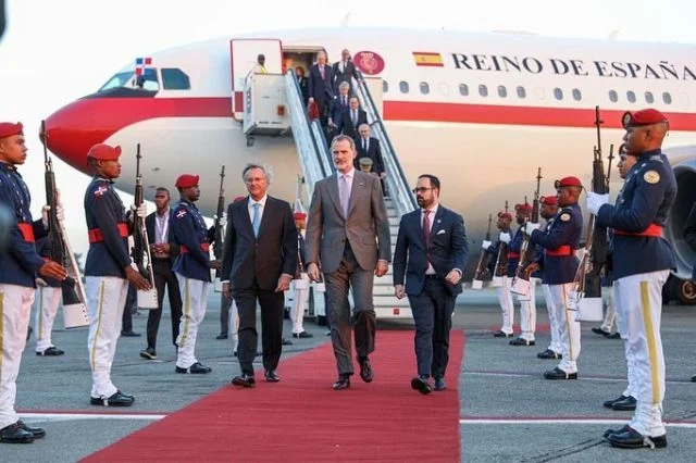 El rey de España llega a Santo Domingo para la Cumbre Iberoamericana