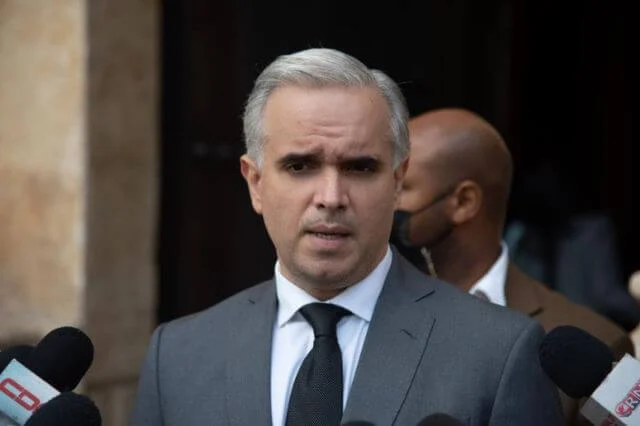 De Camps: "aumento salarial debe aplicarse a partir de este sábado y “no es opcional, es obligatorio”