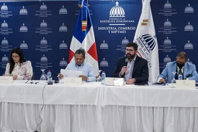 Aprueban ocho nuevas empresas y dos parques de zonas francas que generarán 1,957 empleos directos