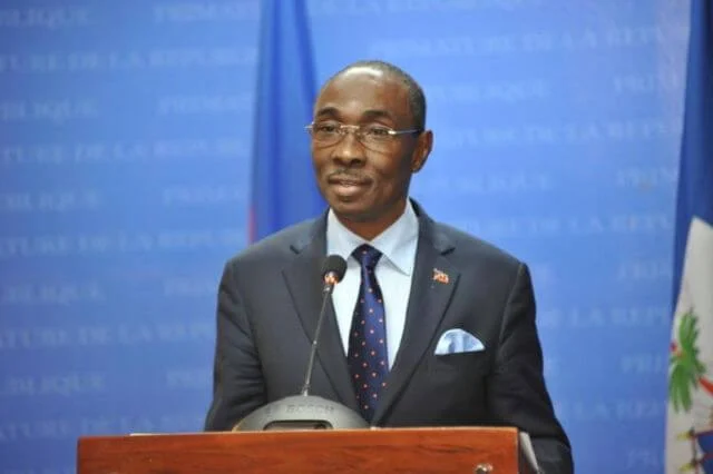 Desde exministros hasta un sacerdote dentro de los 39 haitianos con entrada prohibida a RD