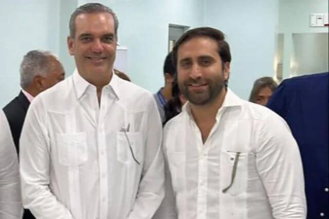 Presidente Abinader designa a Roger Rincón vicecónsul en Miami