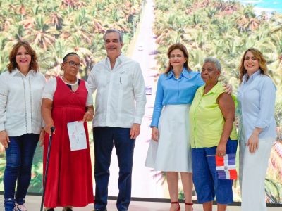 Un millón de dominicanas recibirán el «Bono Madres 2023»