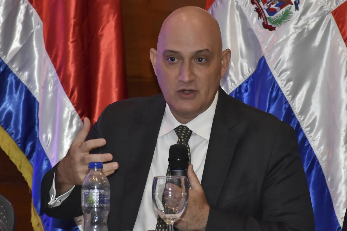 Pável Isa: crecimiento y baja inflación combinados benefician reducción de la pobreza