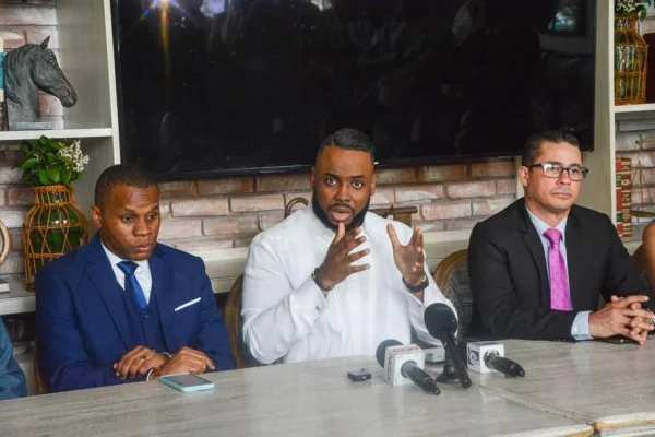 Periodistas y comunicadores elevan voz en defensa de la libertad de expresión