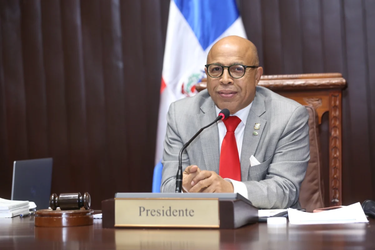 Diputados se ausentan en plena sesión “así no” dice Pacheco