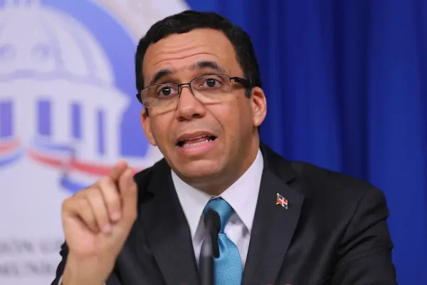 Exministro de Educacion cataloga como «desastroso» el sistema educativo