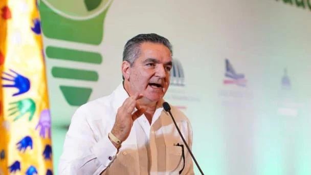Ministro de Propeep Neney Cabrera desmiente inversión de 165 millones de pesos en charlas y talleres