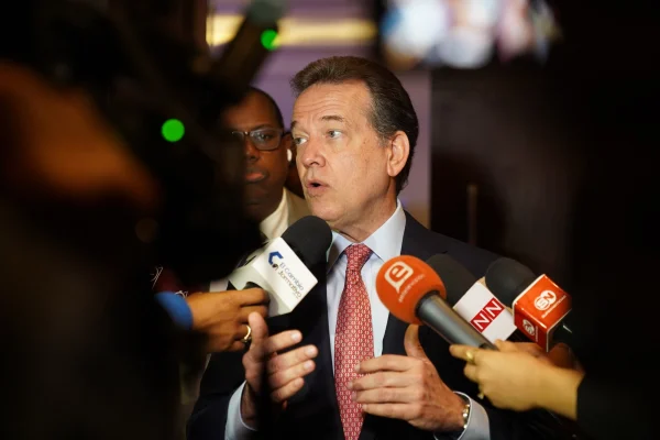 <strong>Ito Bisonó asegura que descenso en precios de los combustibles reduce costo de la canasta básica</strong>