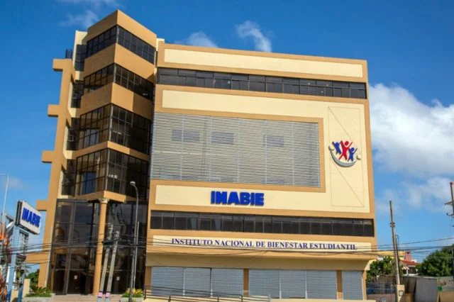 Entrega de útiles escolares ahorraría más de 5 mil millones a dominicanos, según Inabie