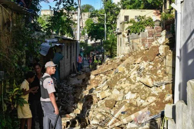 Alertan terreno donde colapsó vivienda en Guachupita no es apto para construcciones