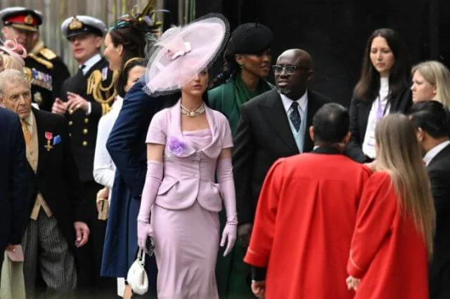 Katy Perri es el primer meme de la coronación de Carlos III