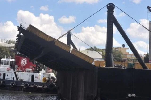 Obras Públicas informa cierre de dos horas del Puente Flotante para el sábado
