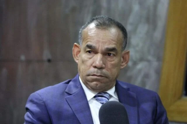Tribunal decidirá esta tarde sobre juicio de fondo contra Félix Alburquerque
