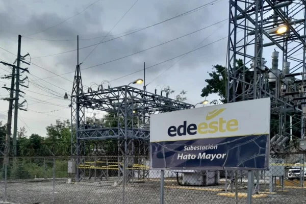 Edeeste realiza trabajos de ampliación de circuitos en Subestación Hato Mayor para mejorar servicio eléctrico