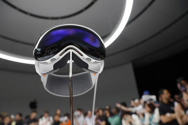 Apple se lanza al mundo de la realidad virtual y anuncia las Apple Vision Pro