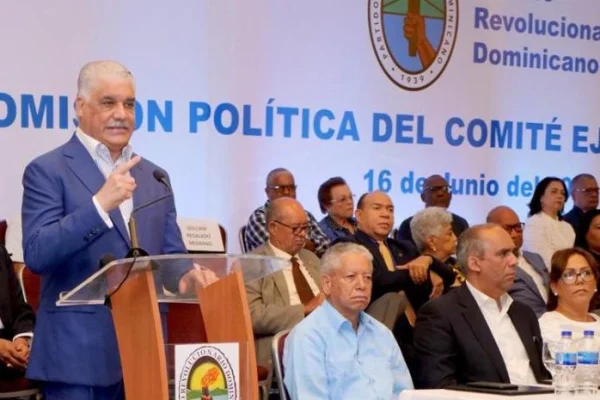 Miguel Vargas afirma: «No se puede esconder el deterioro de los servicios públicos”