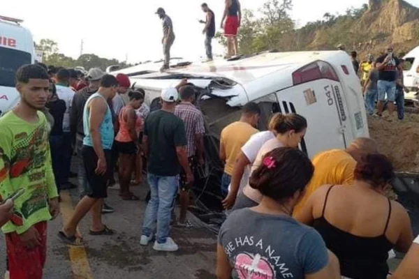Al menos seis fallecidos en accidente de tránsito en La Vega