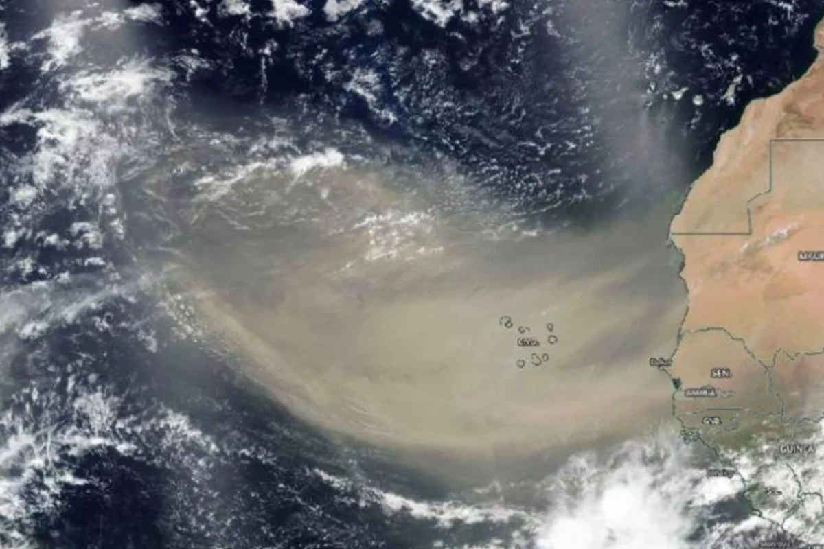 ¿Más calor? El polvo del Sahara llega al país