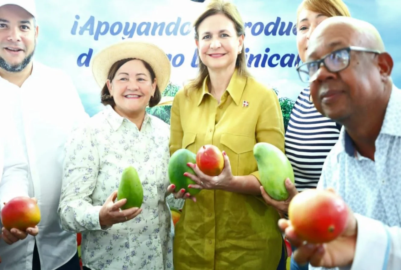 Vicepresidenta visita Feria Expo Mango 2023; sostiene Gobierno está comprometido a seguir expandiendo ese mercado