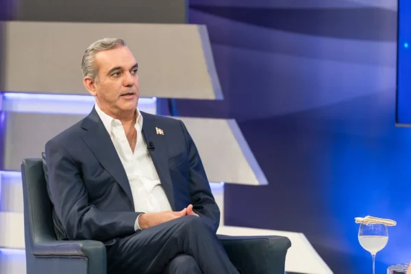 Presidente Abinader afirma que el país avanza y   disminuye el desempleo