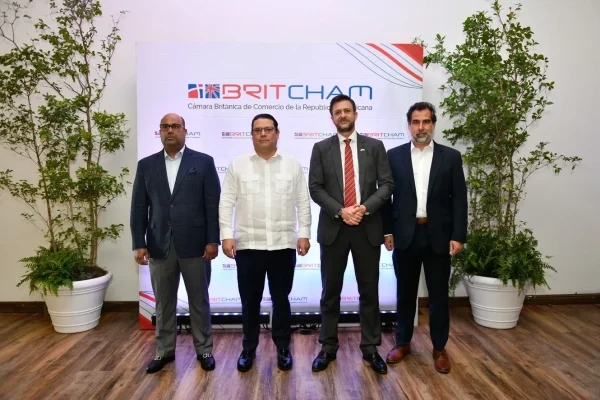 Lovatón asegura crecimiento hub logístico en RD potenciará relaciones con Reino Unido