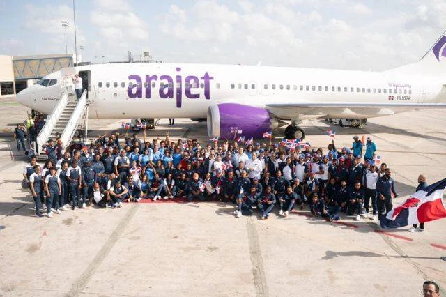 Equipo dominicano sale a Juegos Centroamericanos El Salvador en vuelo de Arajet