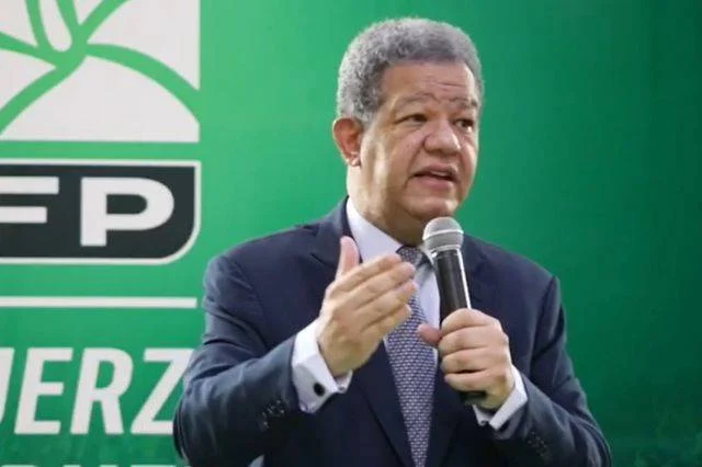 Según la encuesta de Gallup, el expresidente Leonel Fernández, de la Fuerza del Pueblo, enfrenta un alto nivel de rechazo, ya que un 44.2% de los encuestados afirmó que nunca votaría por él en las elecciones presidenciales de mayo de 2024.